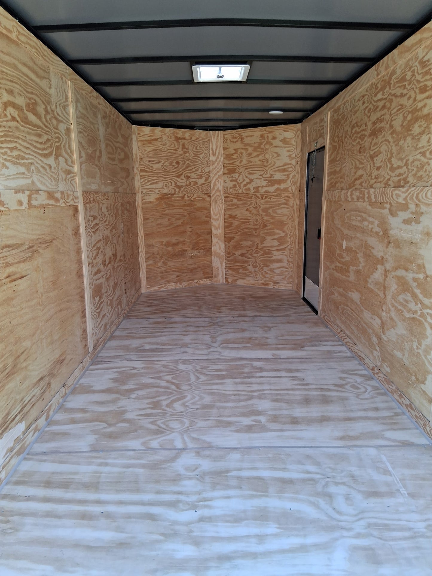 7ft X 16ft Enclosed Trailer C26-3376