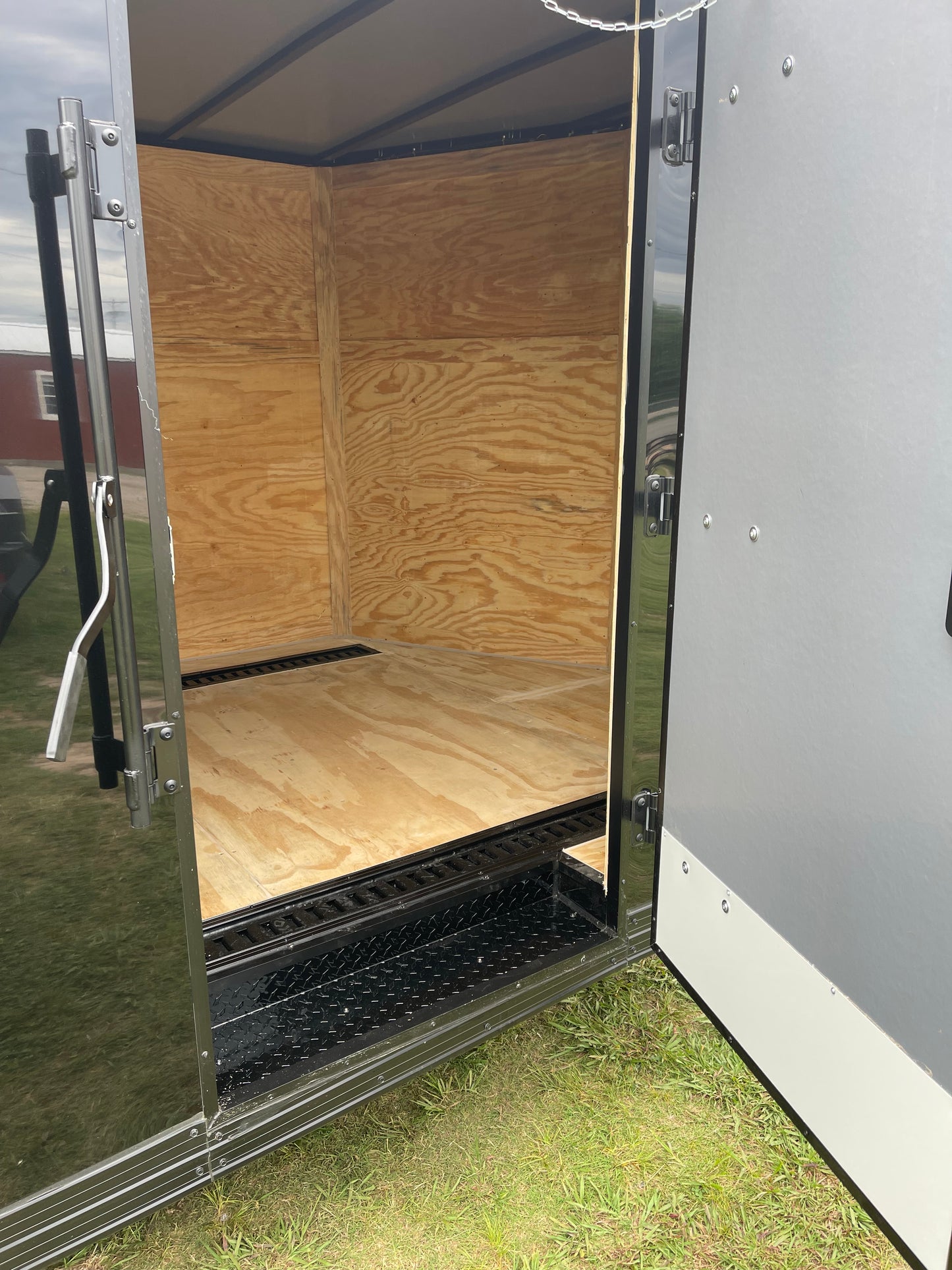 2026 - 8.5ft X 24ft Enclosed Trailer C266381