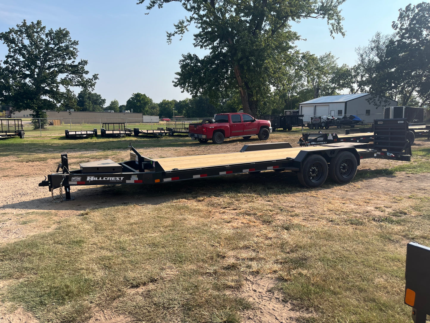 2027 - 17.6 K 19+3 Equipment Trailer H270420