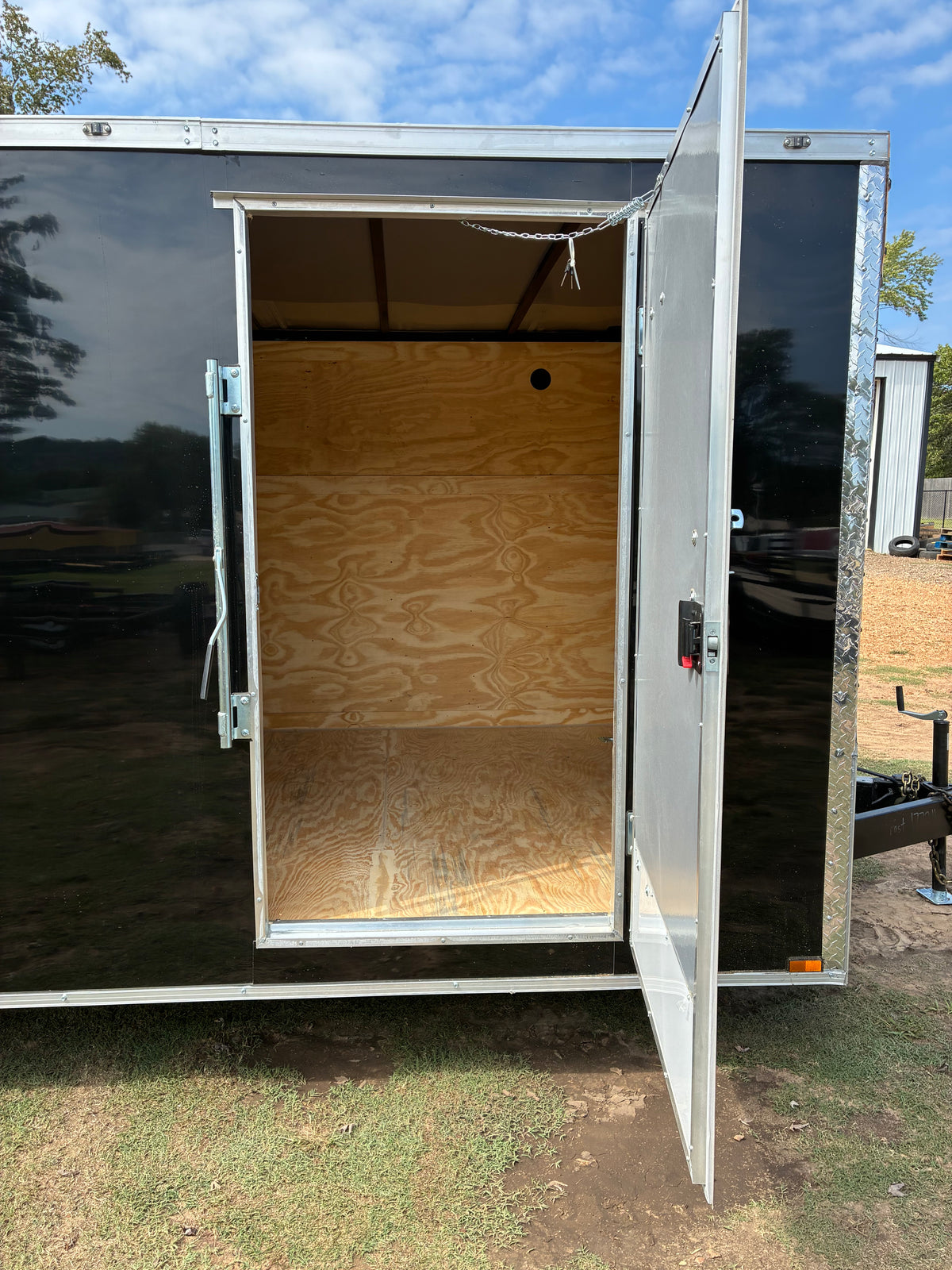 2027 8.5ft X 20ft Enclosed Trailer C277724
