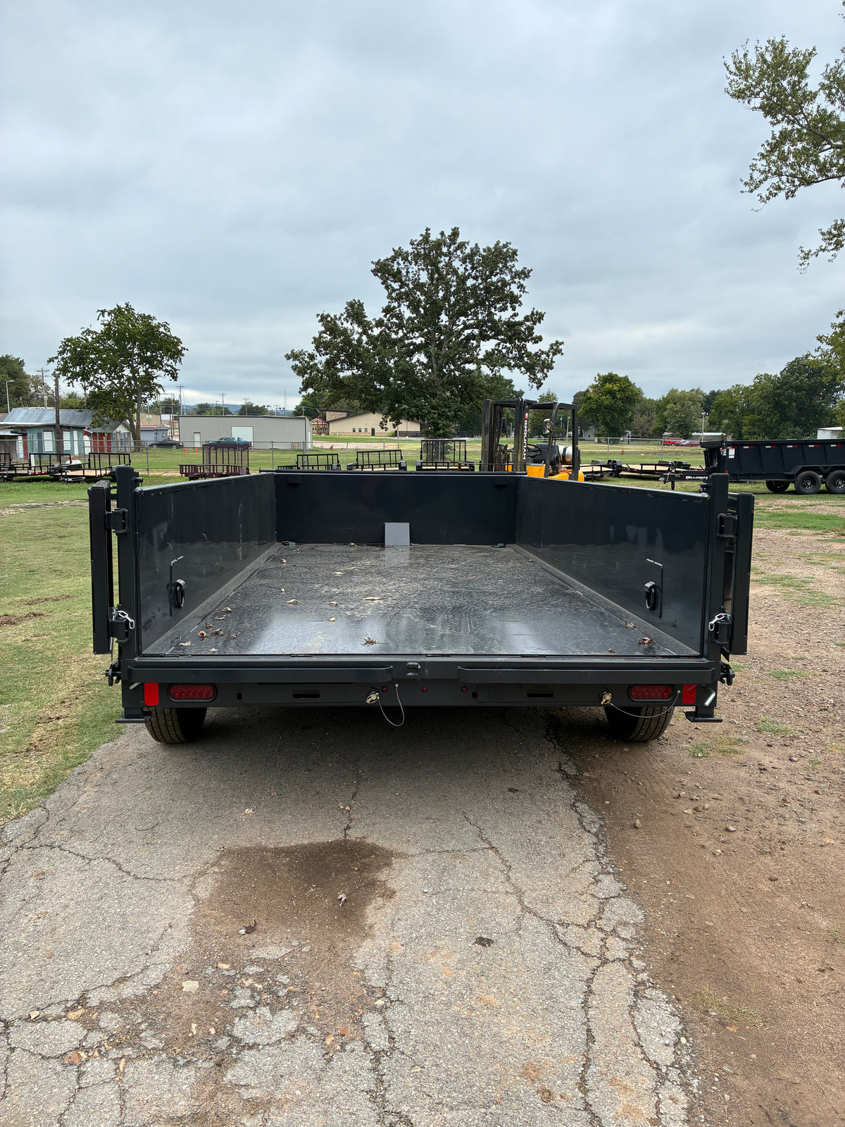 2027 - 14K 7ft X 14ft Dump Trailer H271654
