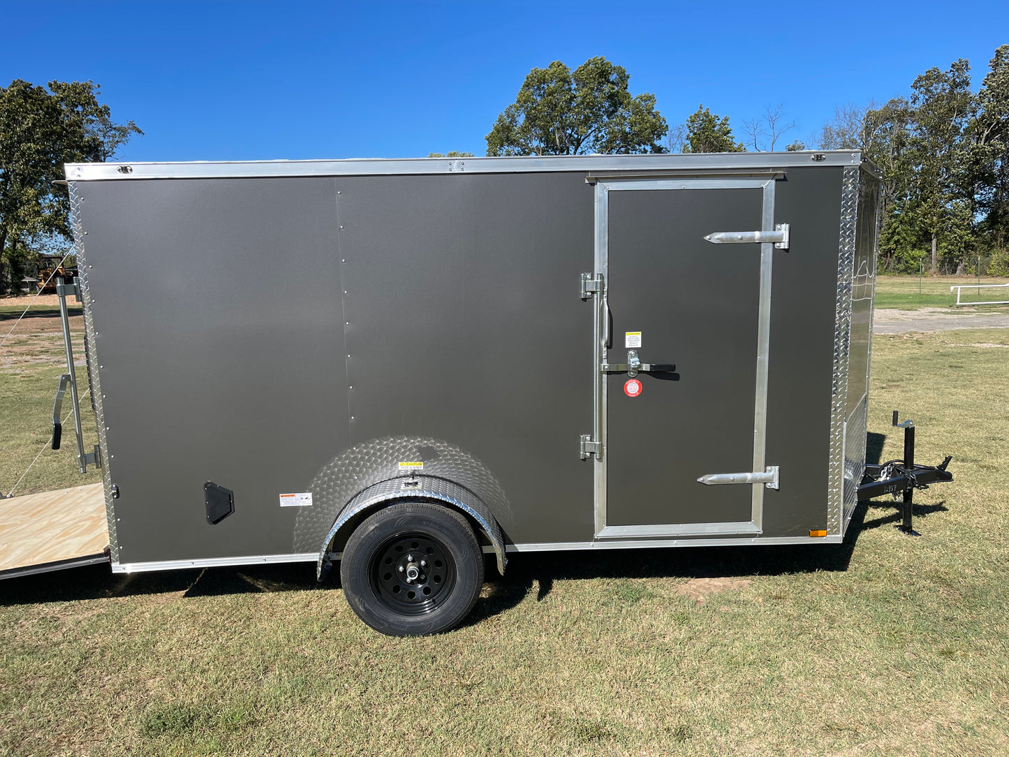 6ft x 12ft Enclosed Trailer C26-2937