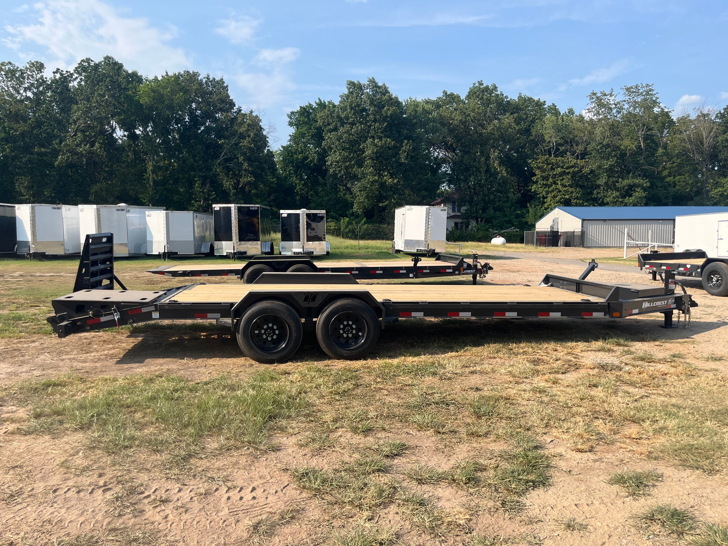 2027 - 17.6 K 19+3 Equipment Trailer H270420