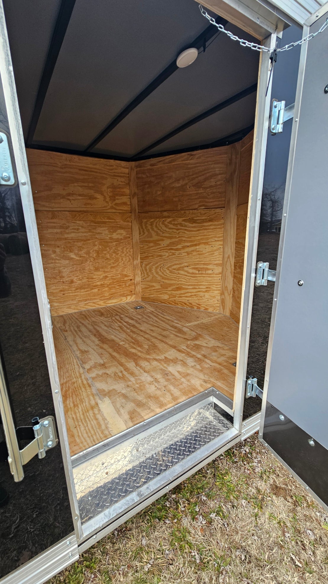 8.5ft x 16ft Heavy Duty Enclosed Trailer