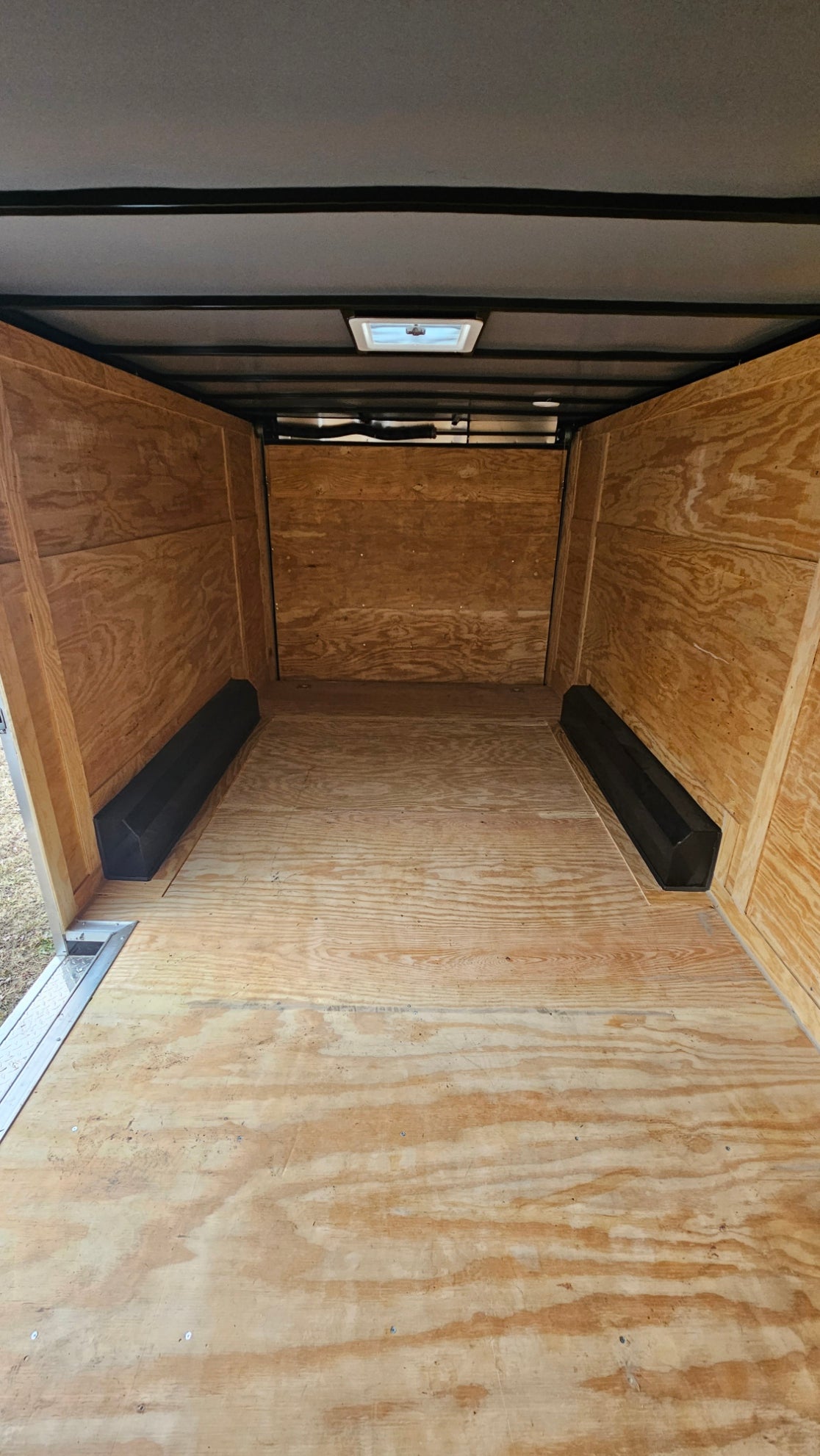 8.5ft x 16ft Heavy Duty Enclosed Trailer