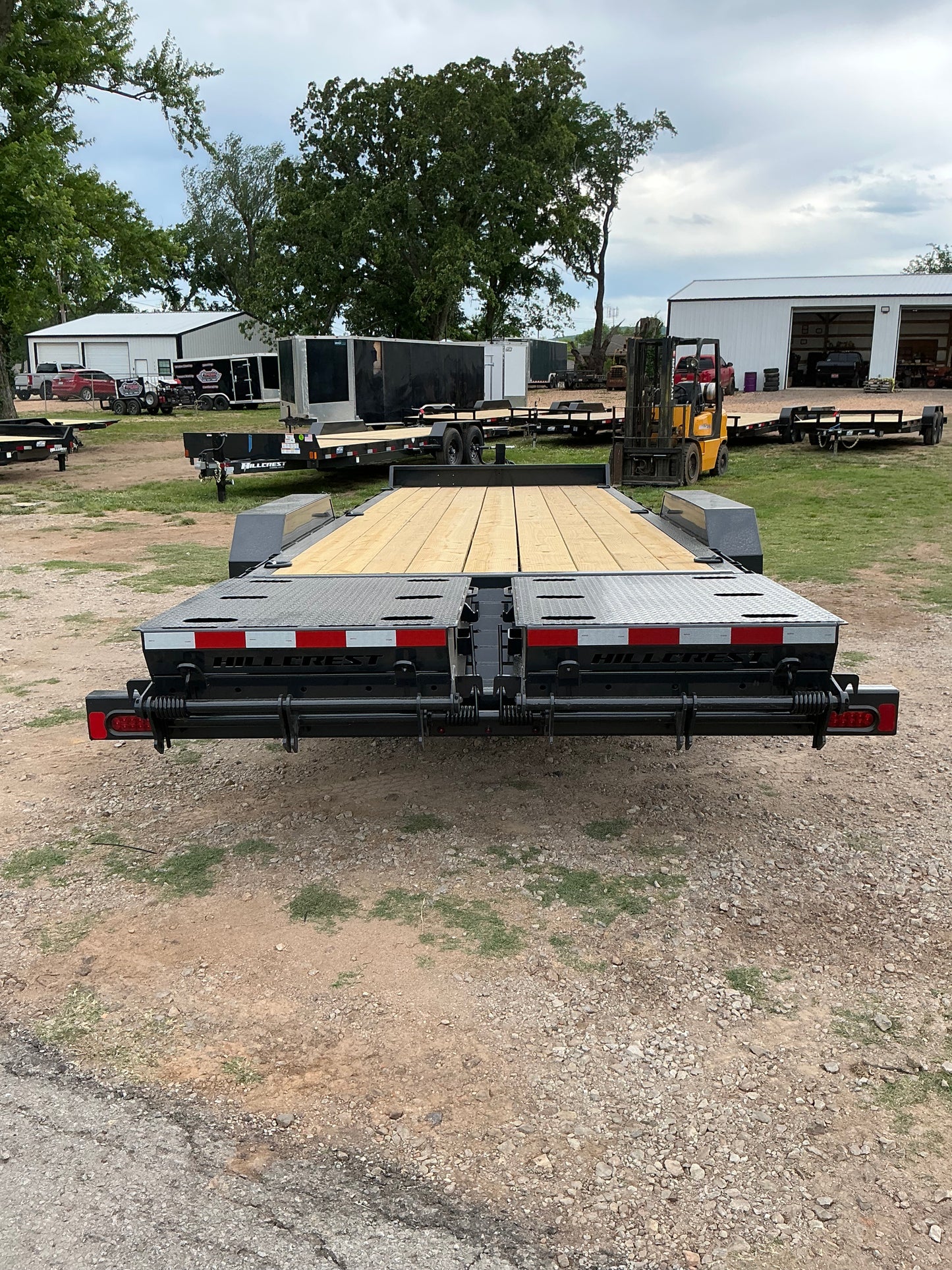 2026 - 17.6K 19+3 Equipment Trailer H263905