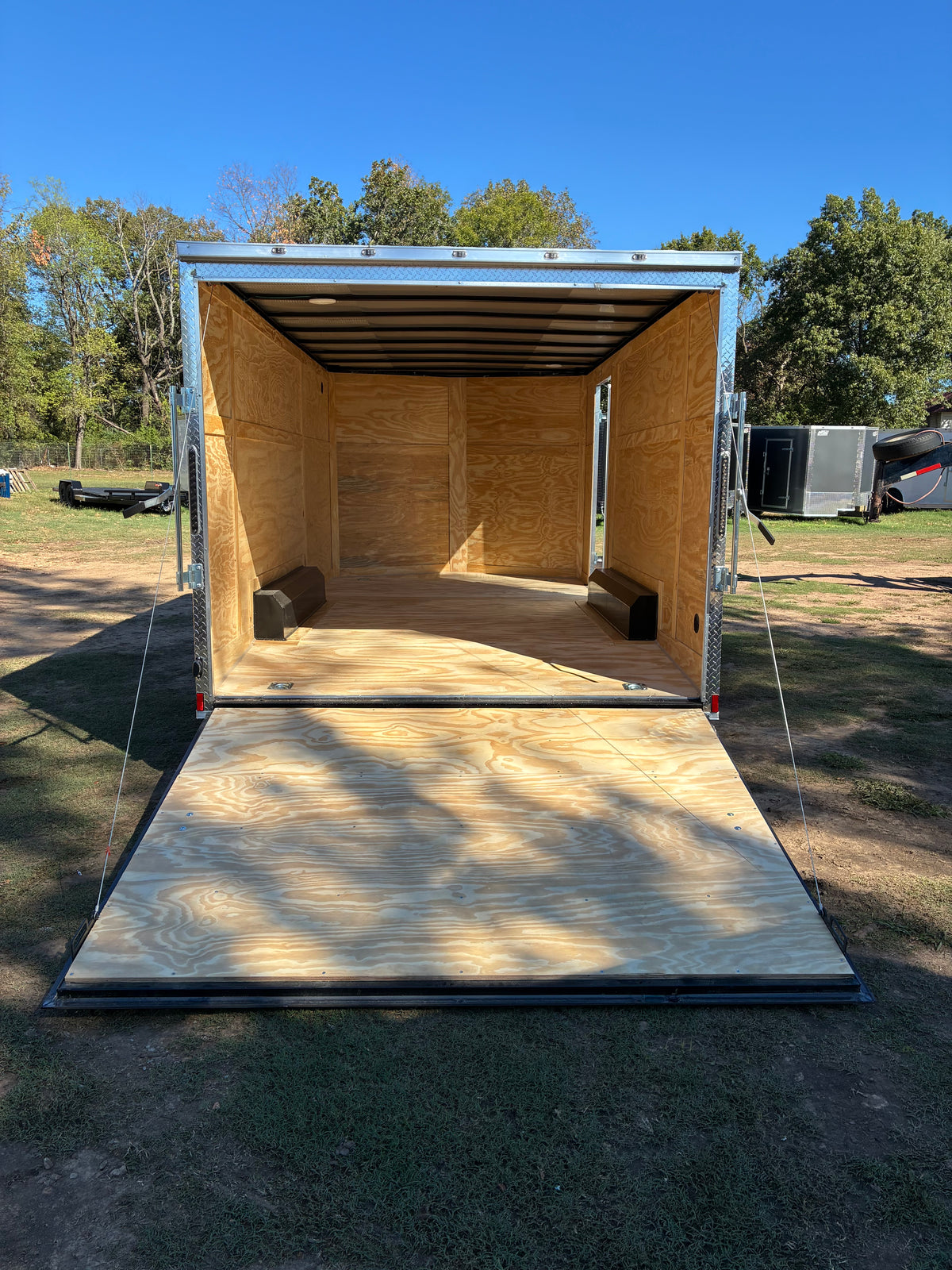 2027 8.5ft X 16ft Enclosed Trailer C278109