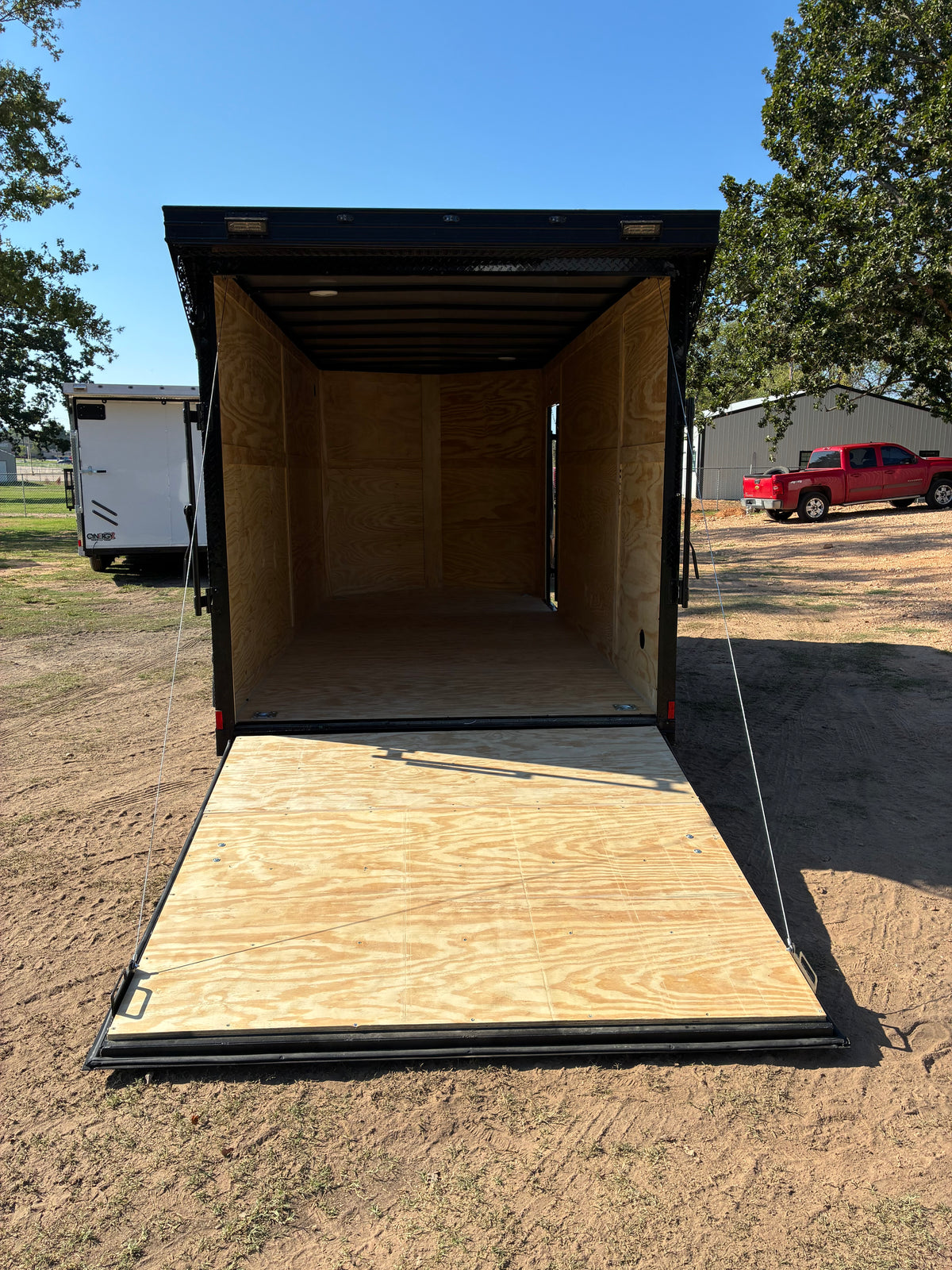 2027 - 7ft X 16ft Enclosed Trailer C277683