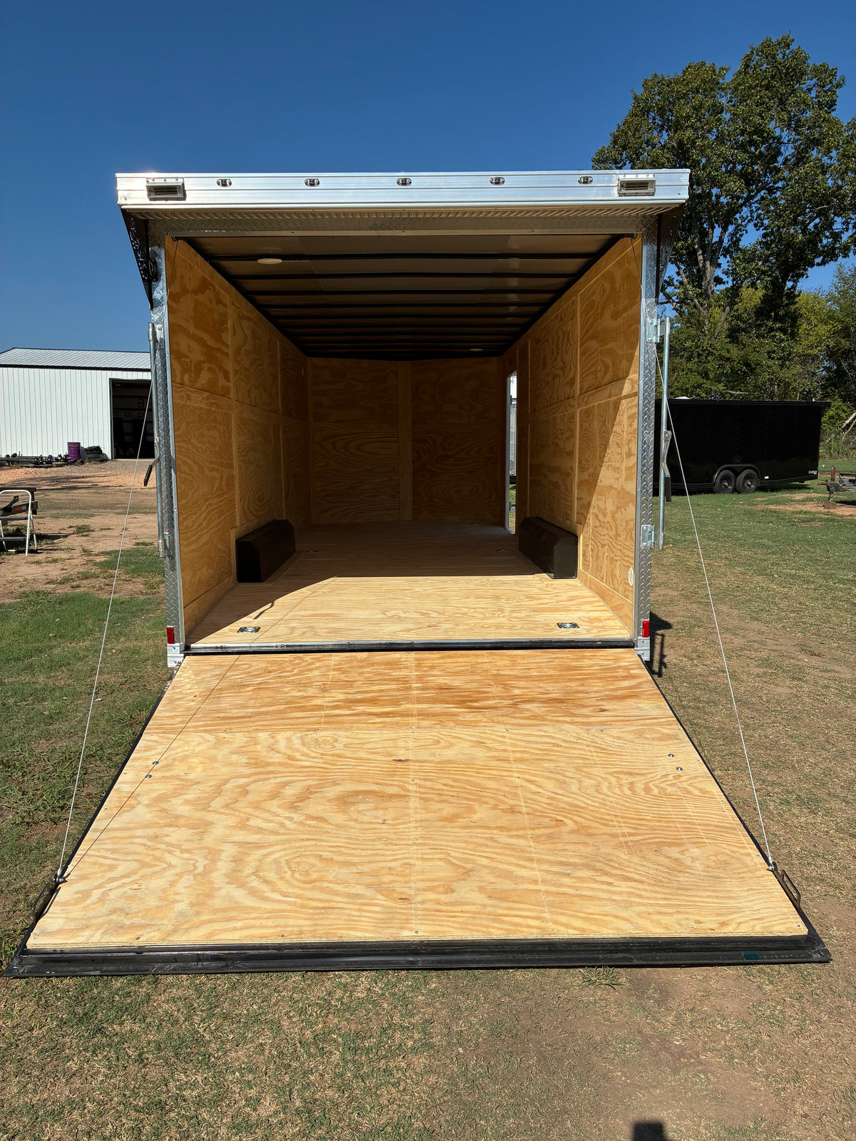 2027 - 8.5ft X 22ft Enclosed Trailer C277685