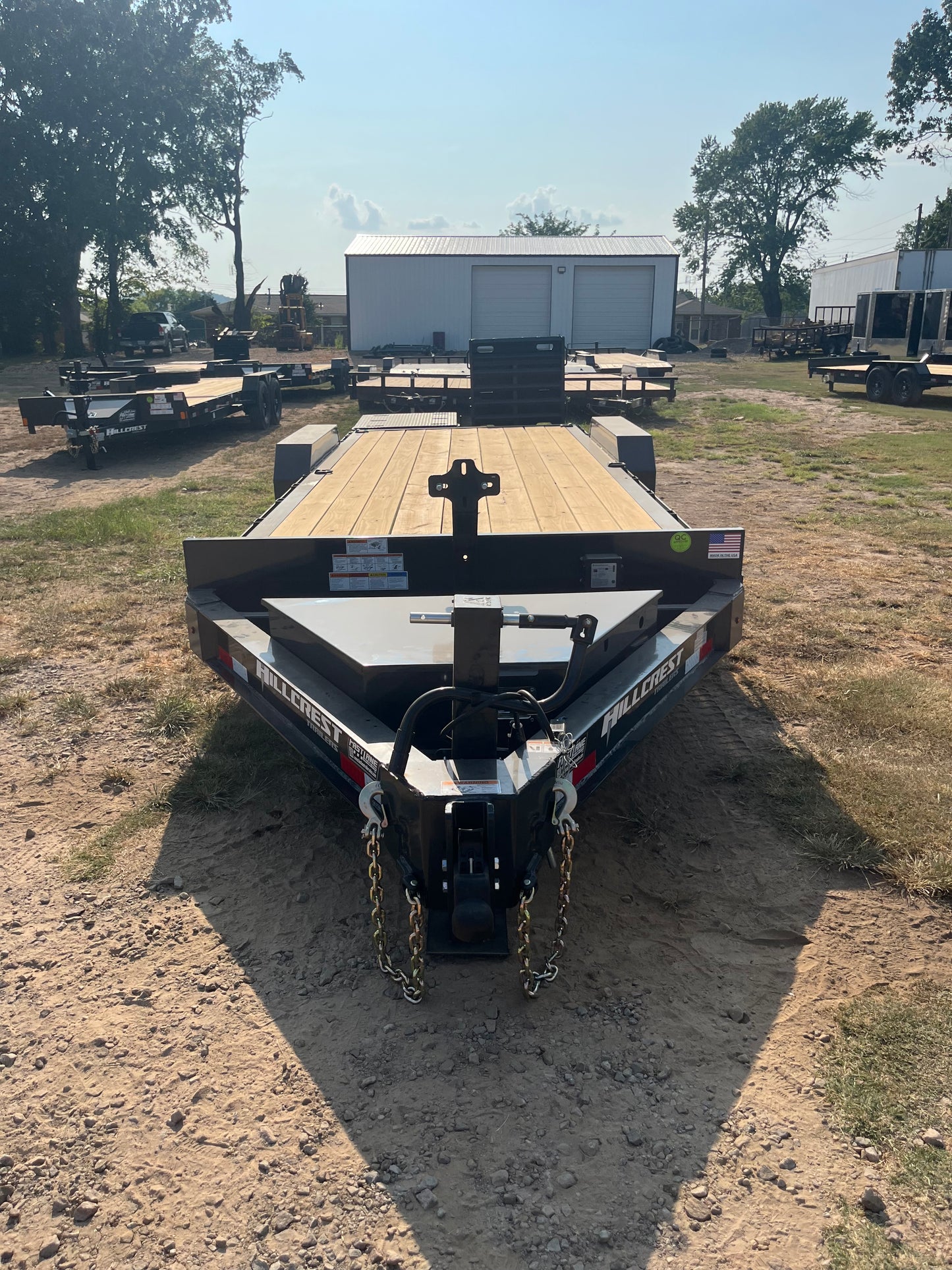 2027 - 17.6 K 19+3 Equipment Trailer H270420
