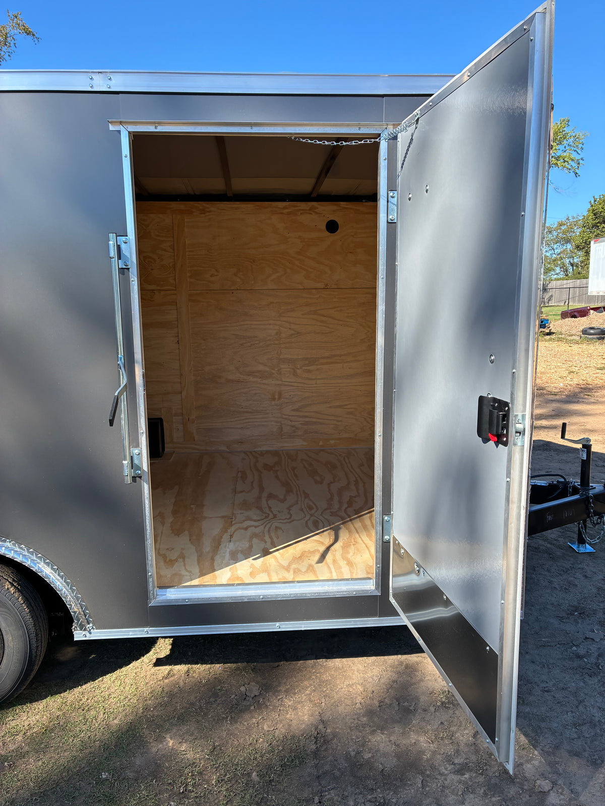 2027 8.5ft X 16ft Enclosed Trailer C278109