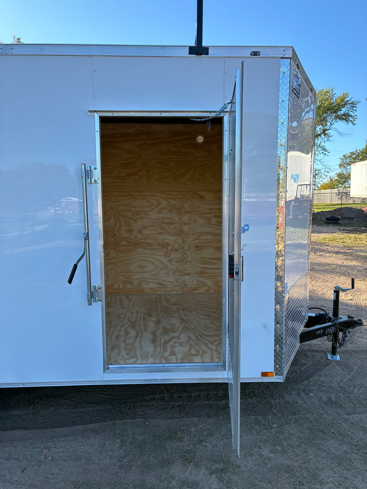 2027 - 7ft X 16ft Enclosed Trailer C277875
