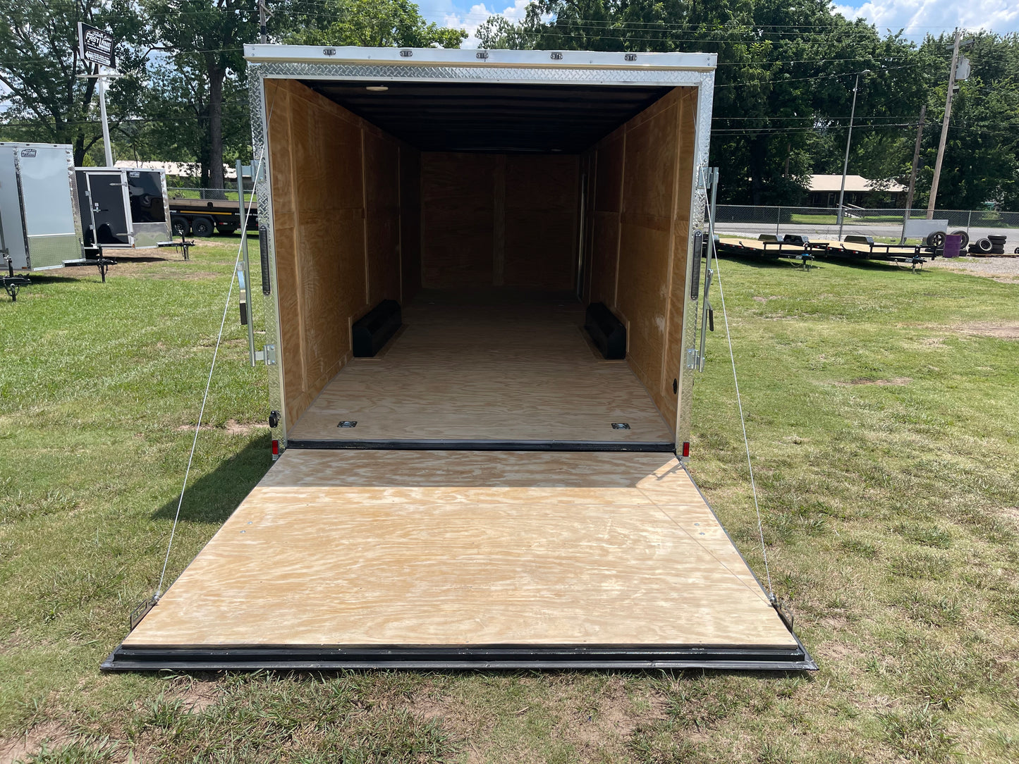 2026 - 8.5ft X 26ft Enclosed Trailer C266471