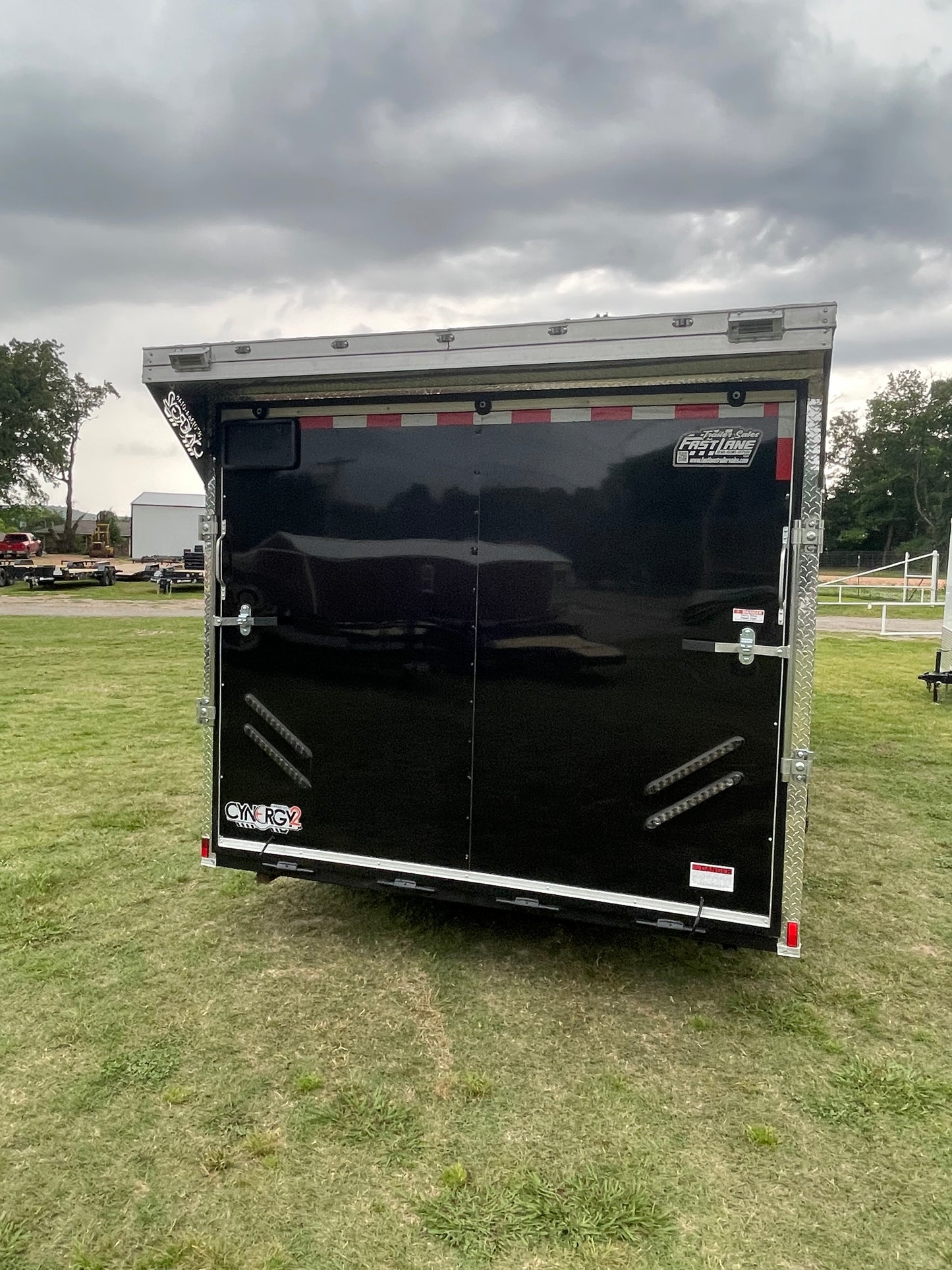 2026 - 8.5ft X 24ft Enclosed Trailer C265111