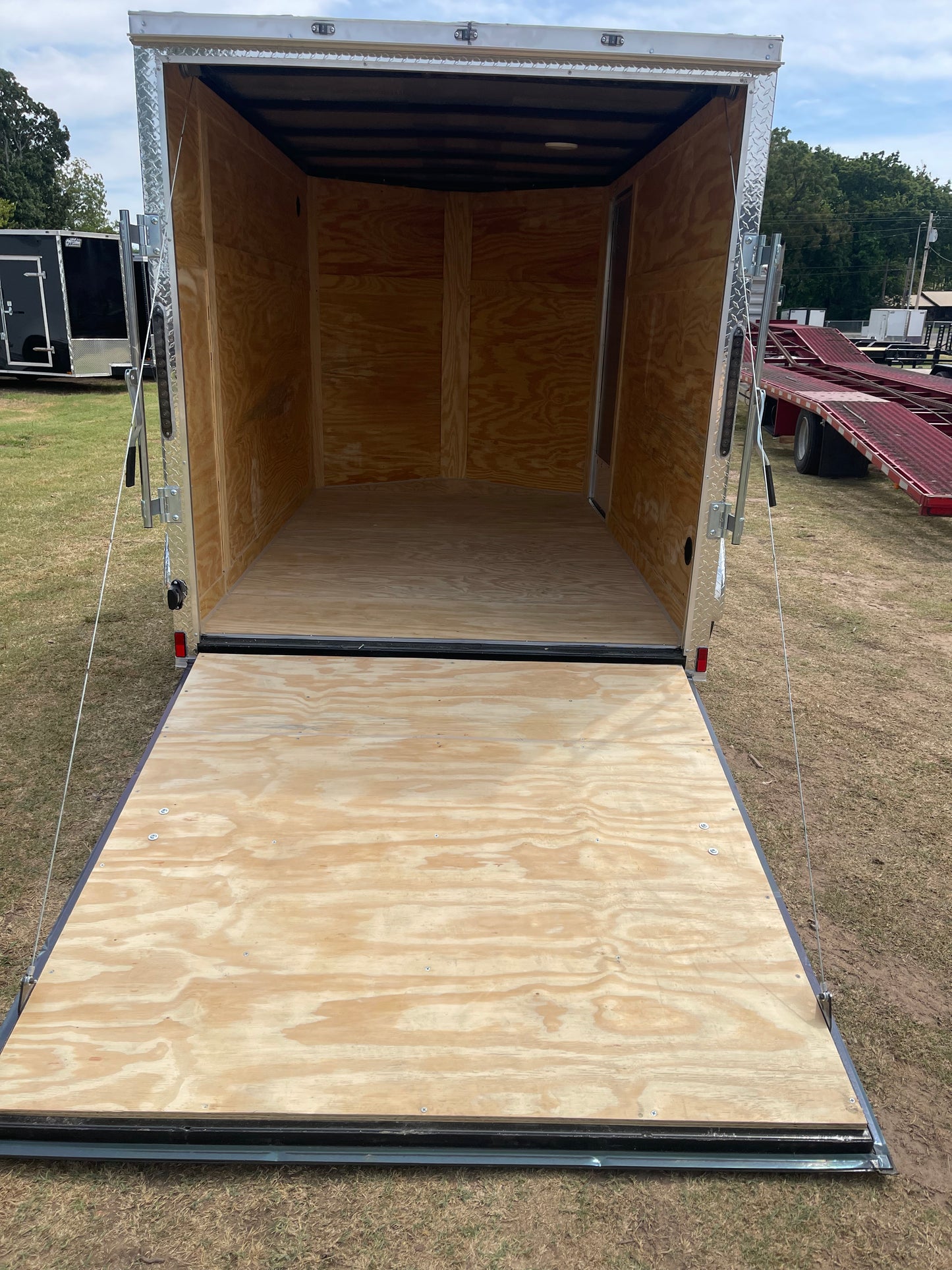 2026 - 6ft X 10ft Enclosed Trailer C277271