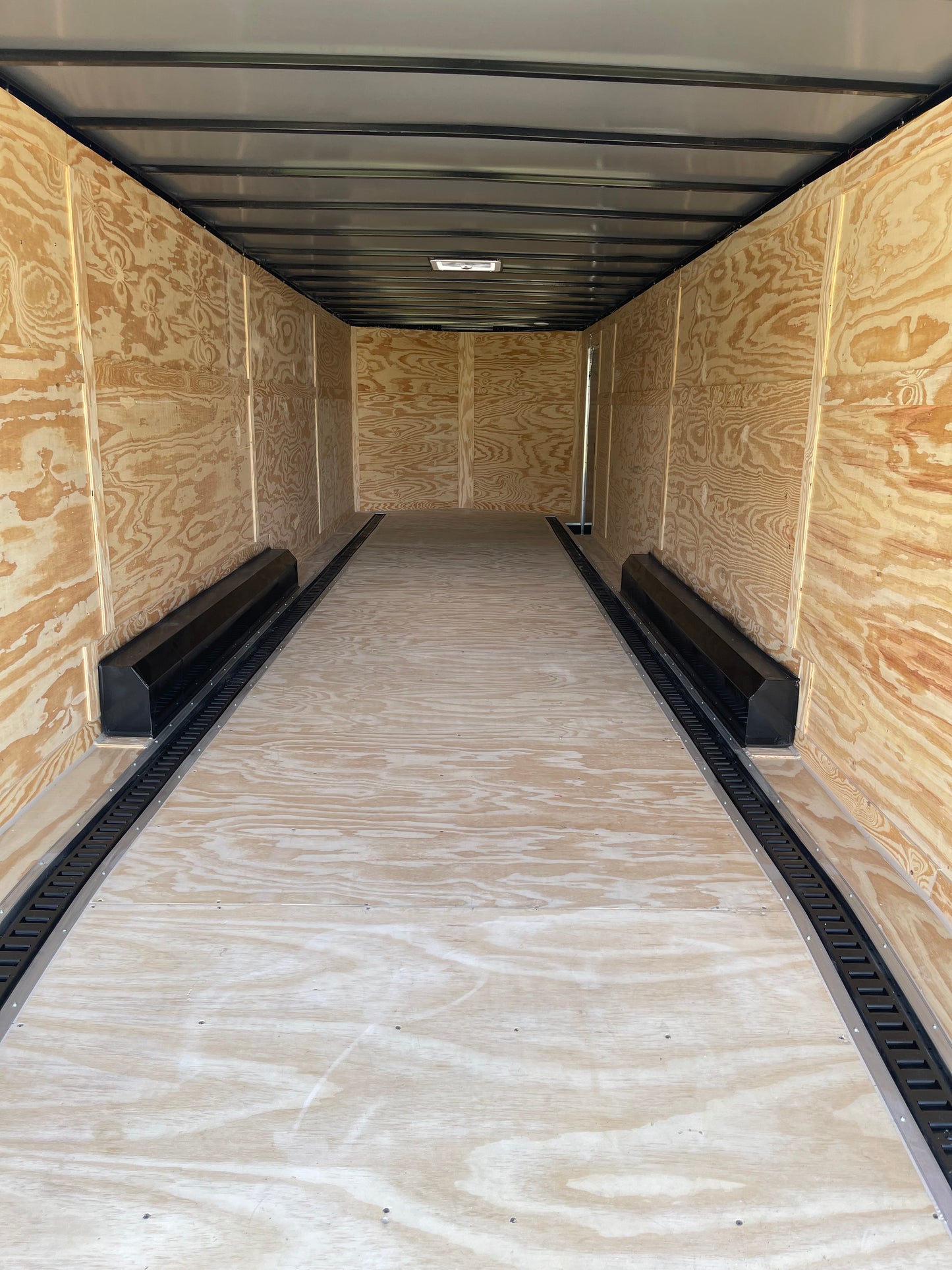 2026 - 8.5ft x 32ft Enclosed Trailer C266383