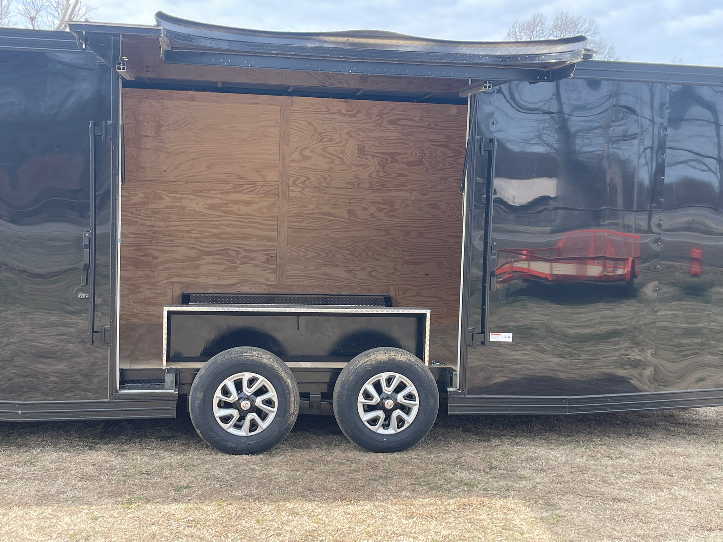 2026 - 8.5ft x 28ft Enclosed Trailer C264003