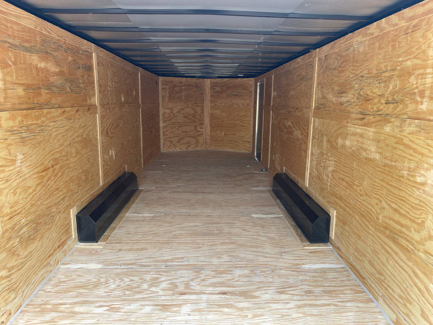 2026 - 8.5ft X 26ft Enclosed Trailer C266469