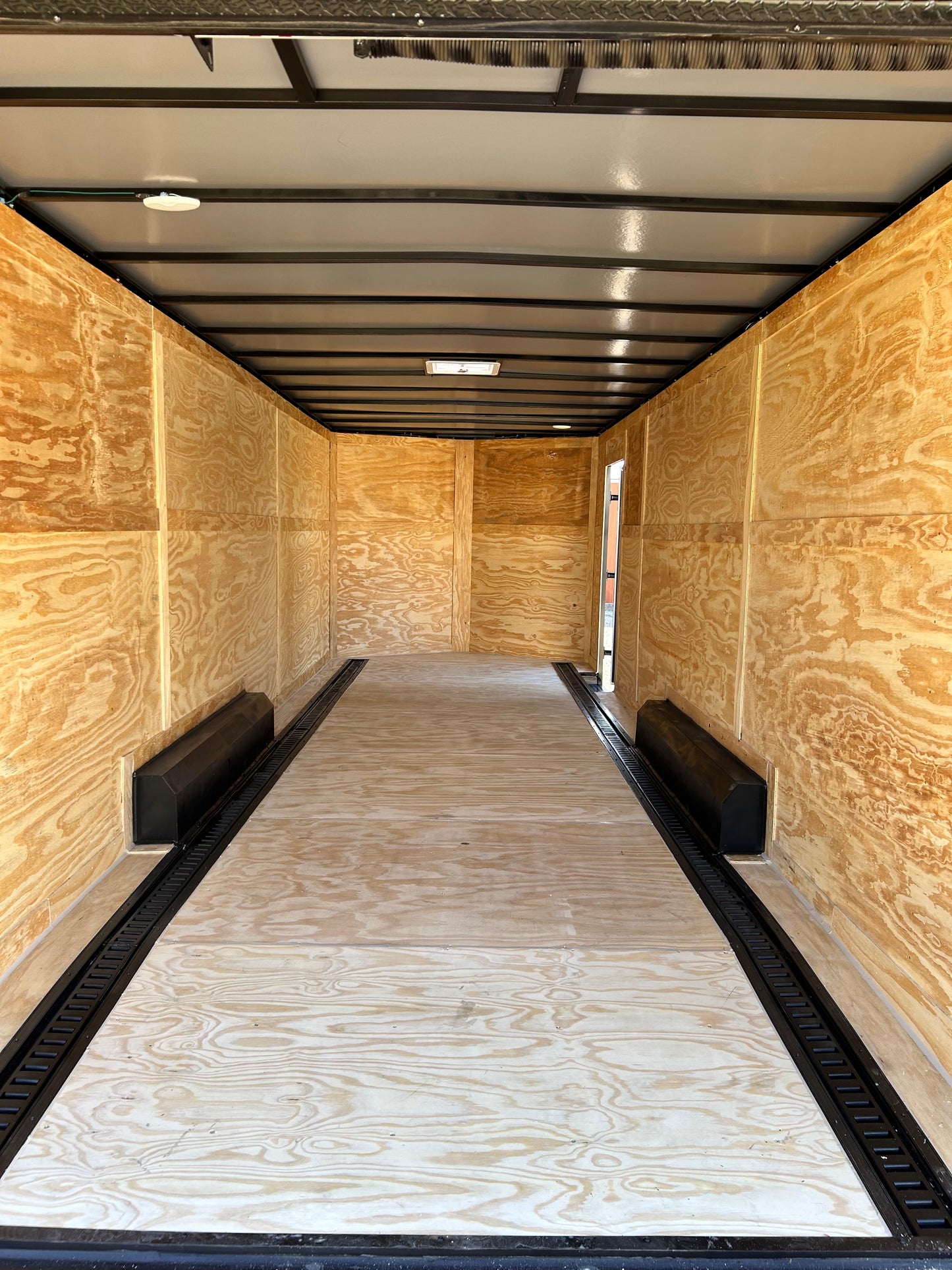 2026 - 8.5ft X 24ft Enclosed Trailer C263351