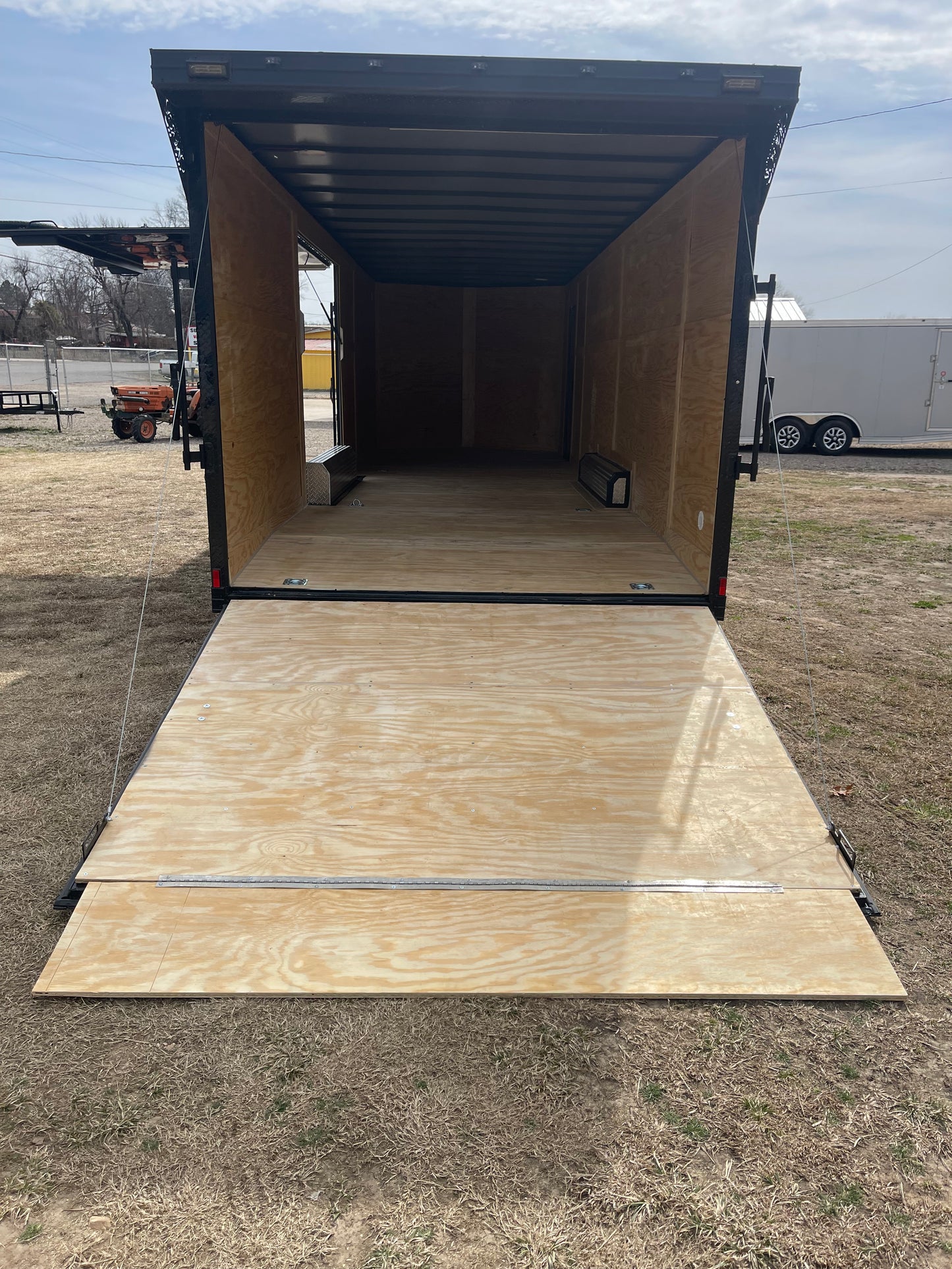 2026 - 8.5ft x 28ft Enclosed Trailer C264003