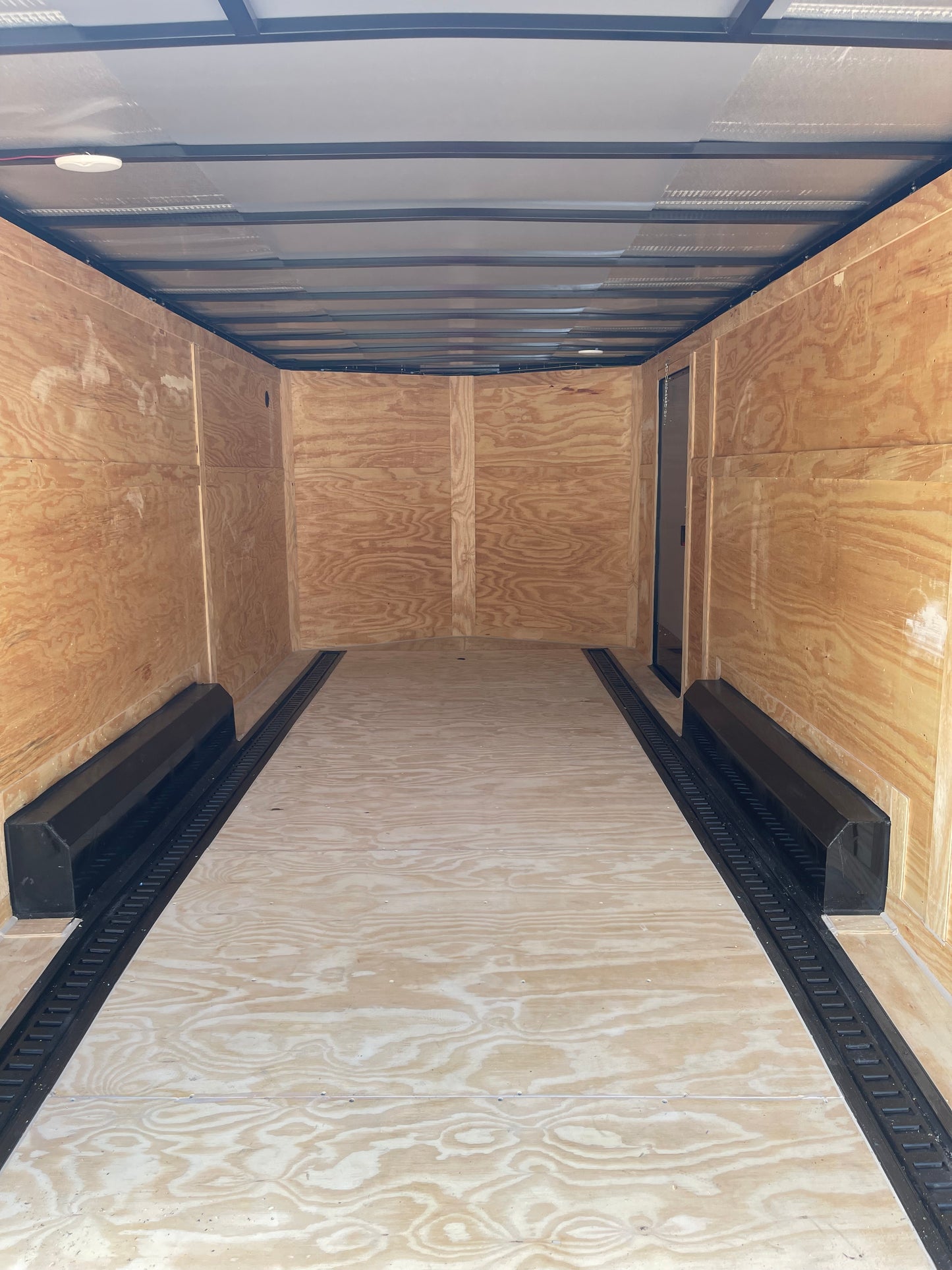 2027 - 8.5ft x 18ft Enclosed Trailer C277250
