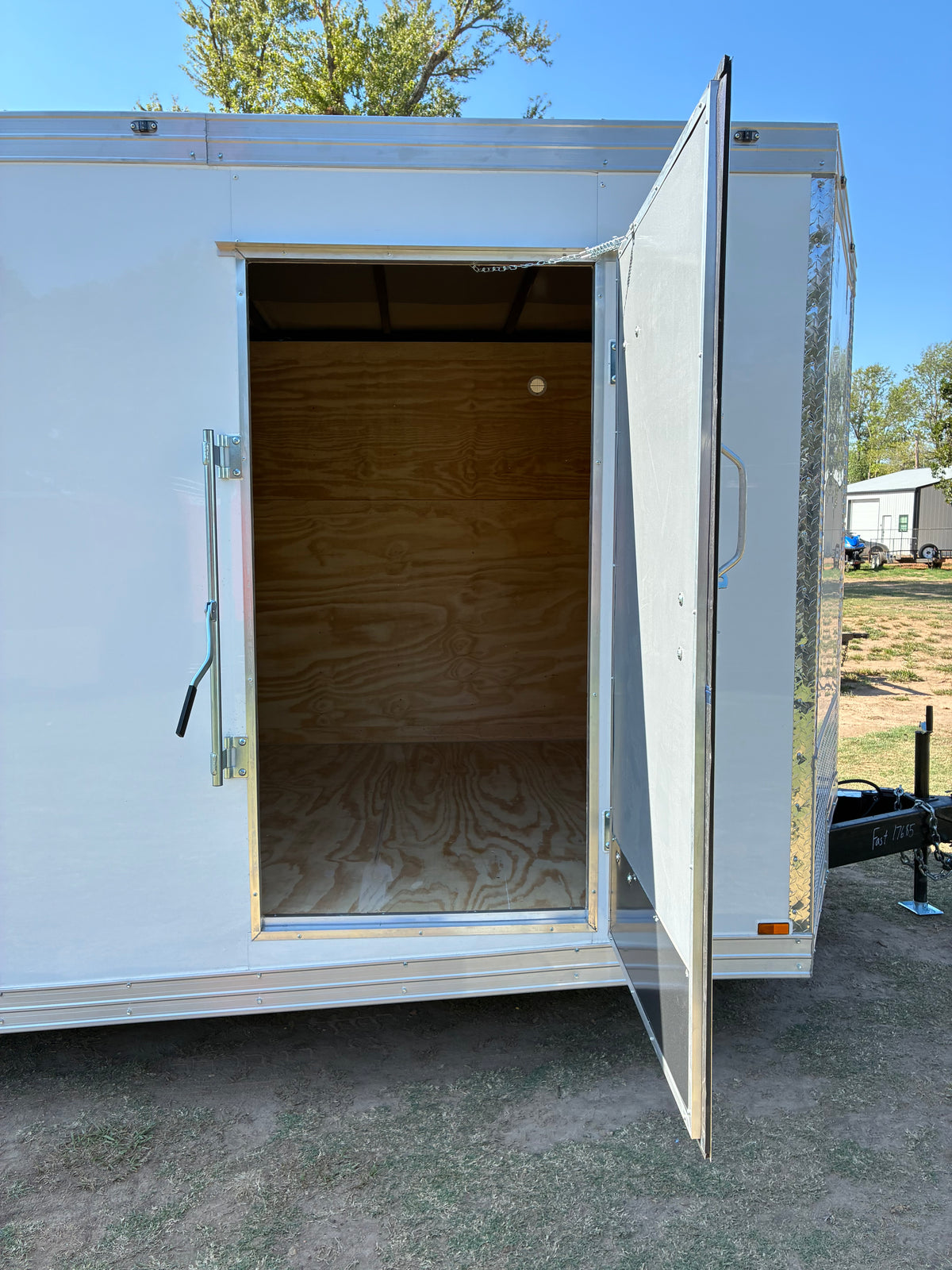 2027 - 8.5ft X 22ft Enclosed Trailer C277685