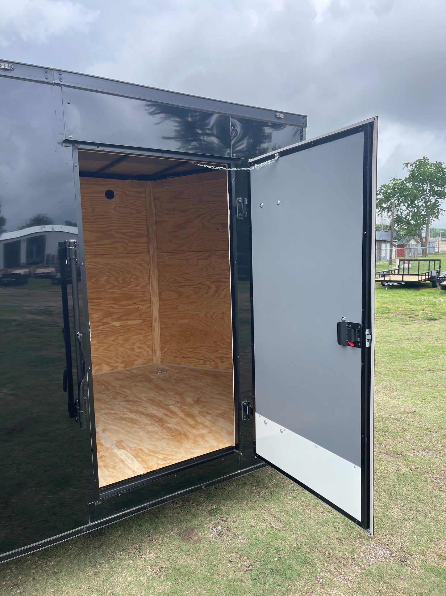 2026 - 8.5ft x 20ft Enclosed Trailer C265181