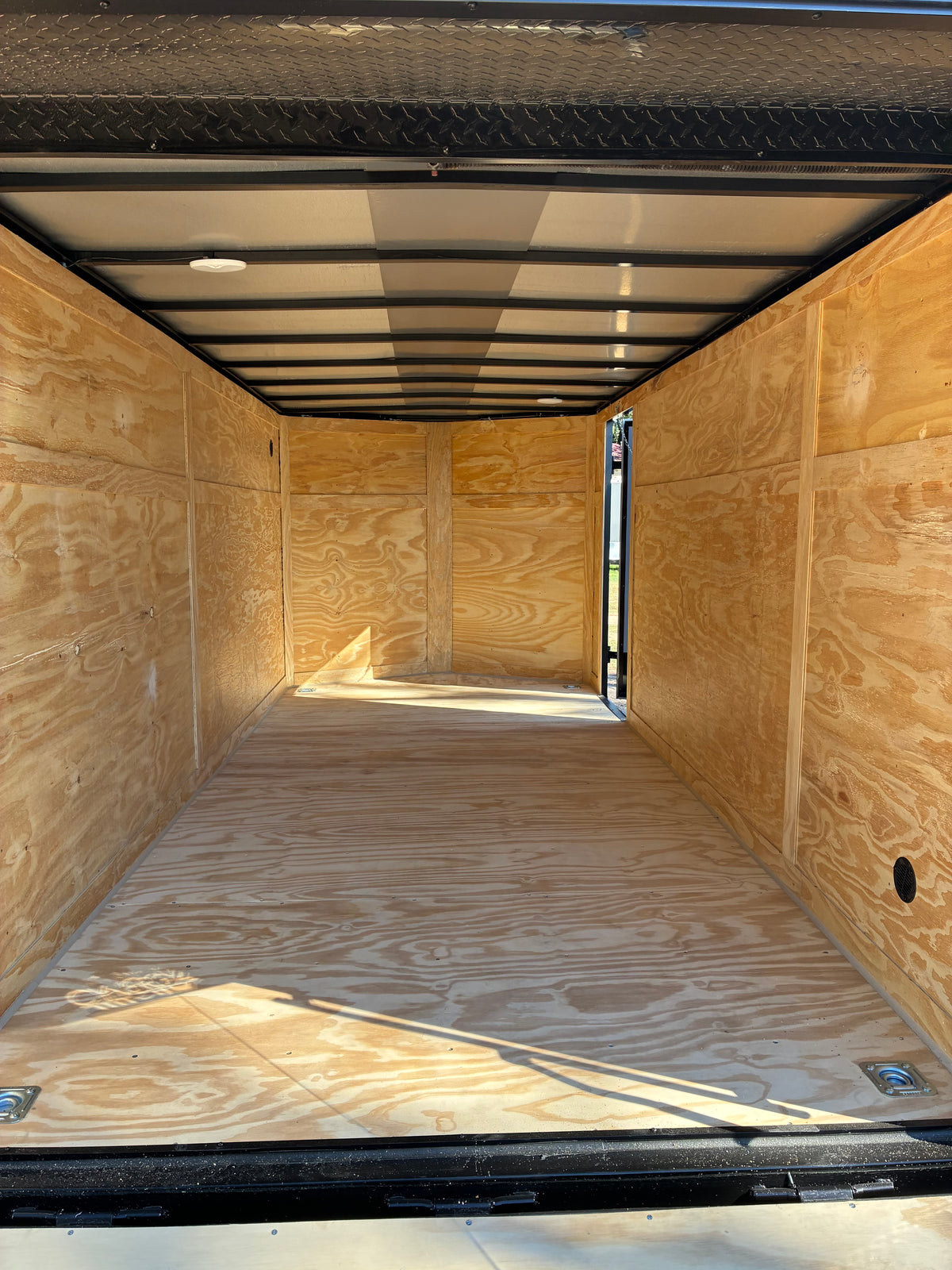 2027 - 7ft X 16ft Enclosed Trailer C278112
