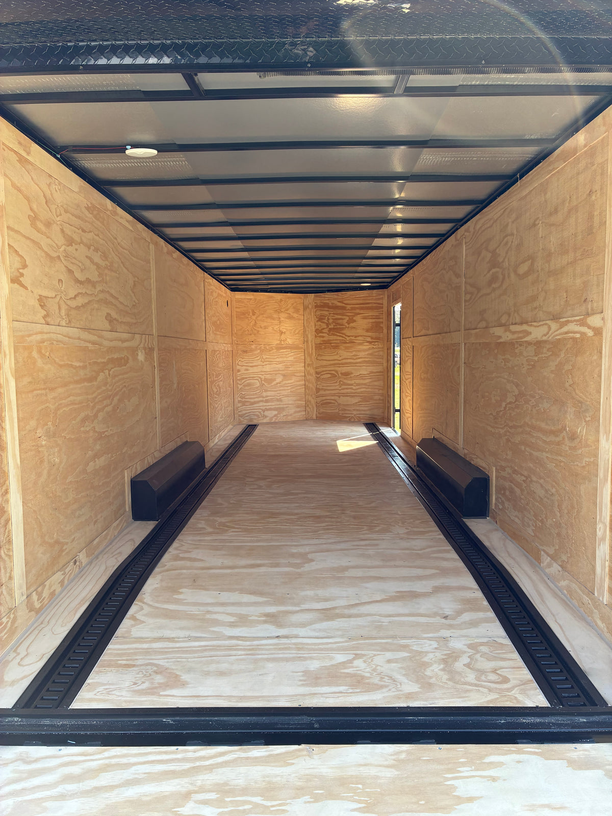 2027 - 8.5ft x 26ft Enclosed Trailer C277684