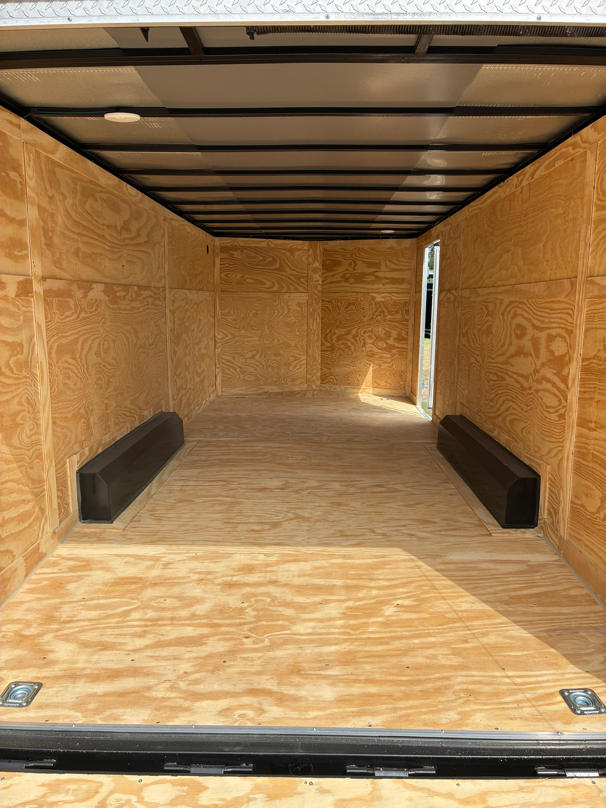 2027 8.5ft X 20ft Enclosed Trailer C277724
