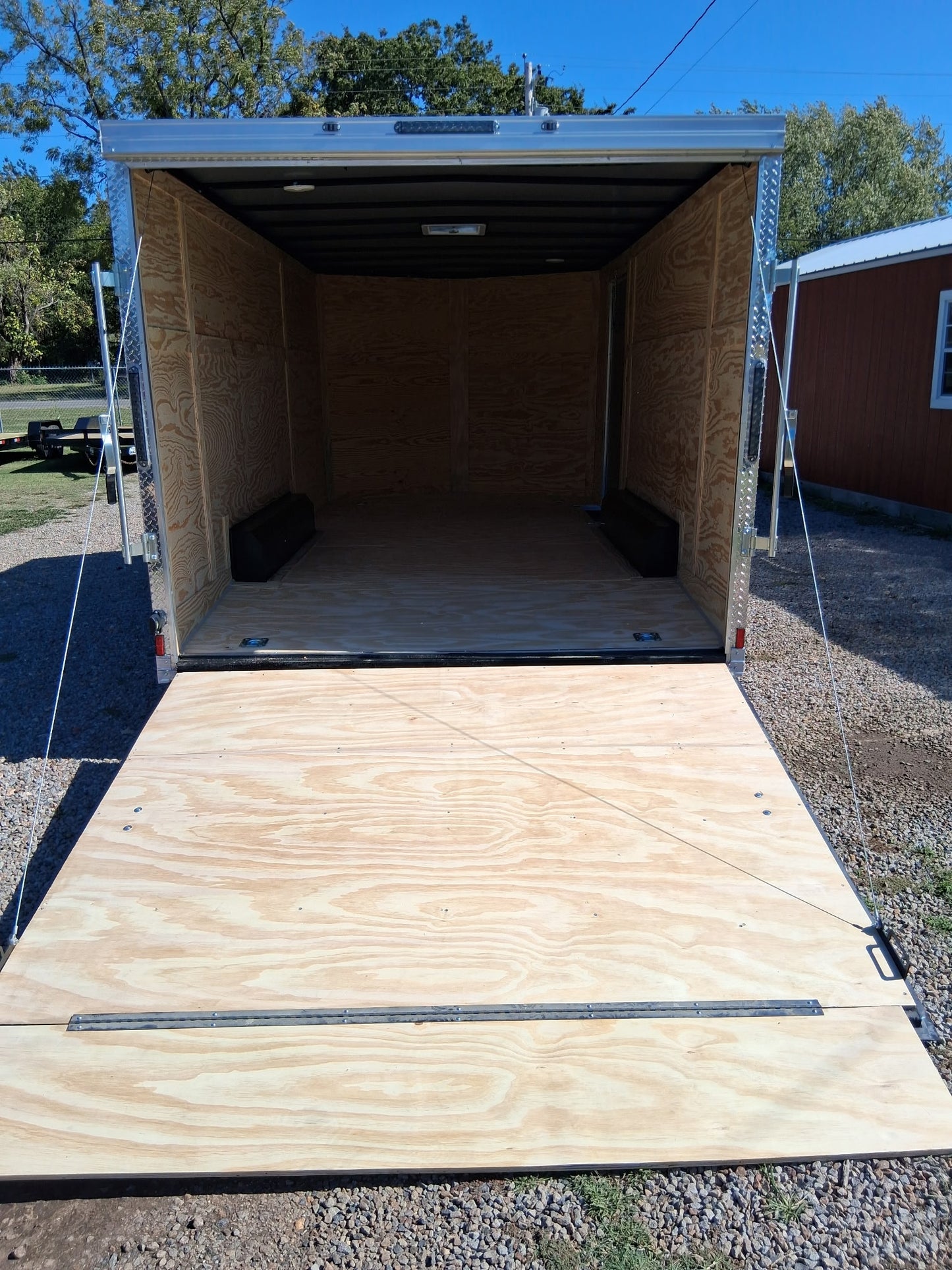 8.5ft X 16ft Enclosed Trailer C26-3304