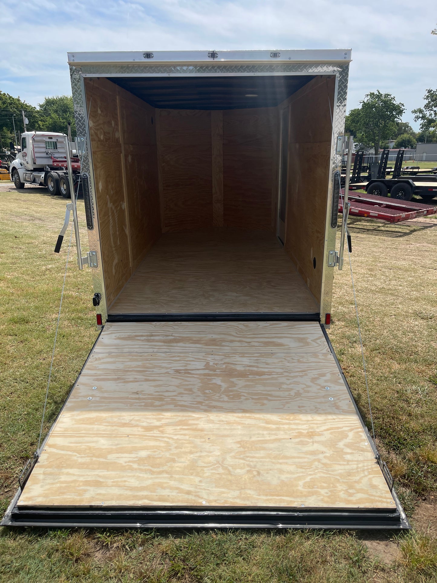 2026 6ft X 12ft Enclosed Trailer C266636