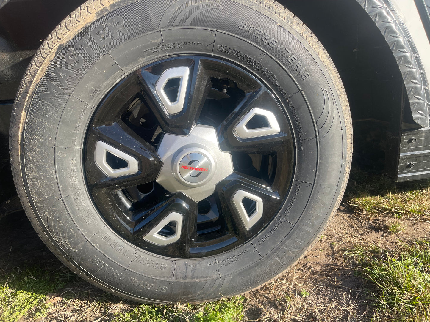 2026 - 8.5ft x 26ft Enclosed Trailer C262850