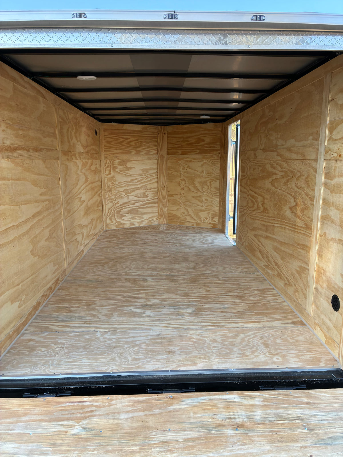 2027 - 7ft X 14ft Enclosed Trailer C277682