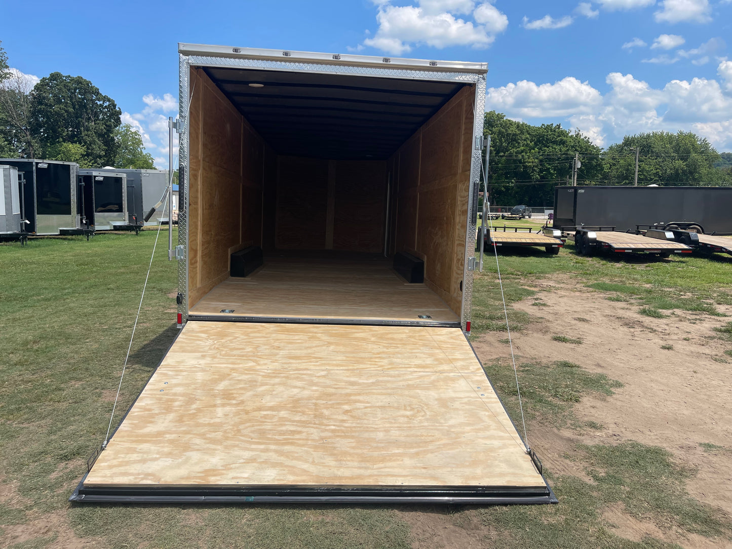 2026 - 8.5ft X 26ft Enclosed Trailer C266472