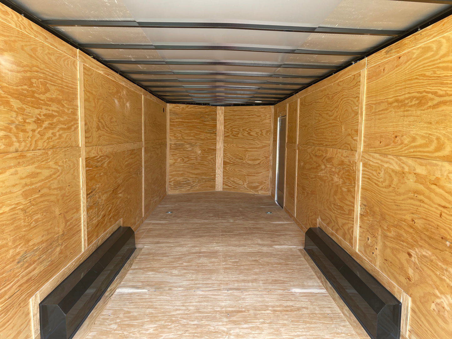 2026 - 8.5ft X 26ft Enclosed Trailer C266472