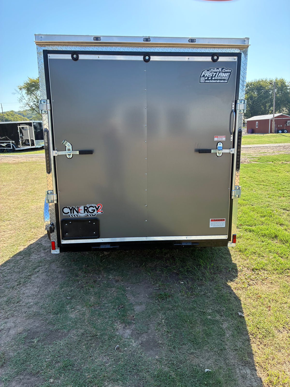 2027 - 6ft X 10ft Enclosed Trailer C277277