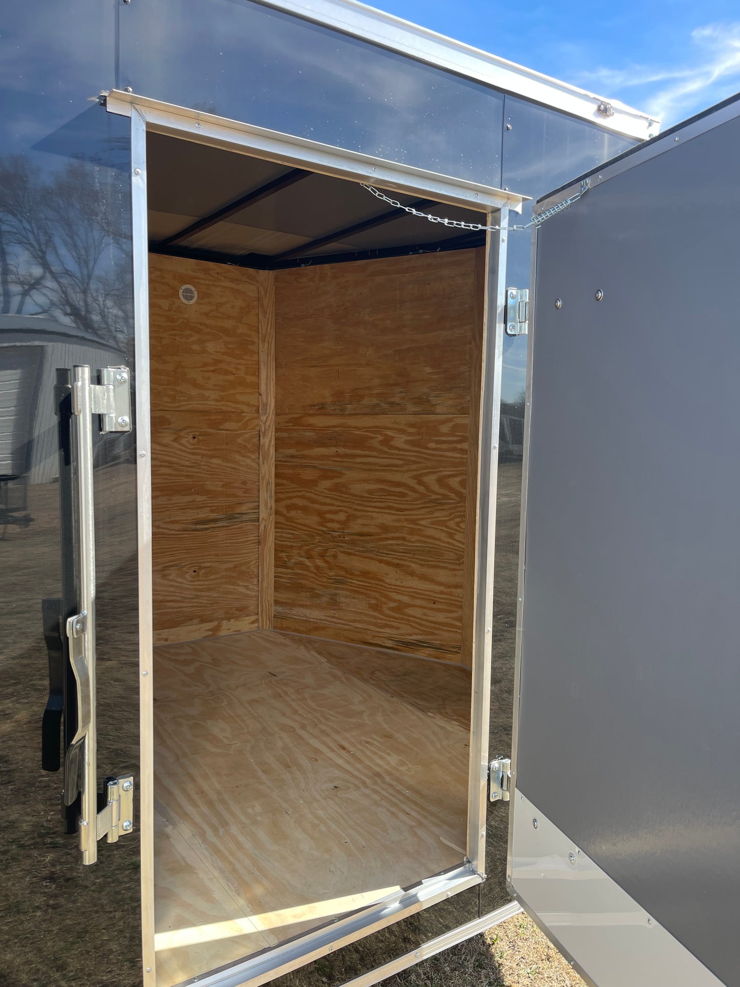 2026 - 8.5' X 24' Enclosed Trailer C263411