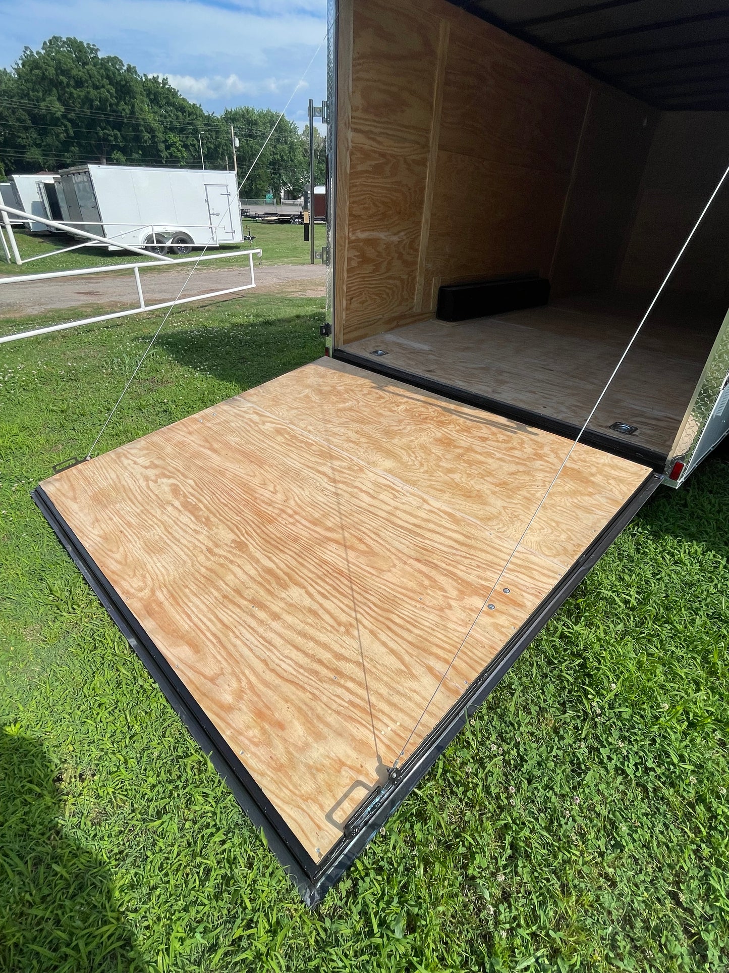 2026 - 8.5ft x 18ft Enclosed Trailer C265138