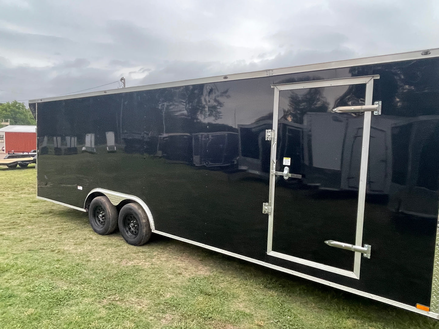 2026 - 8.5ft X 24ft Enclosed Trailer C265111