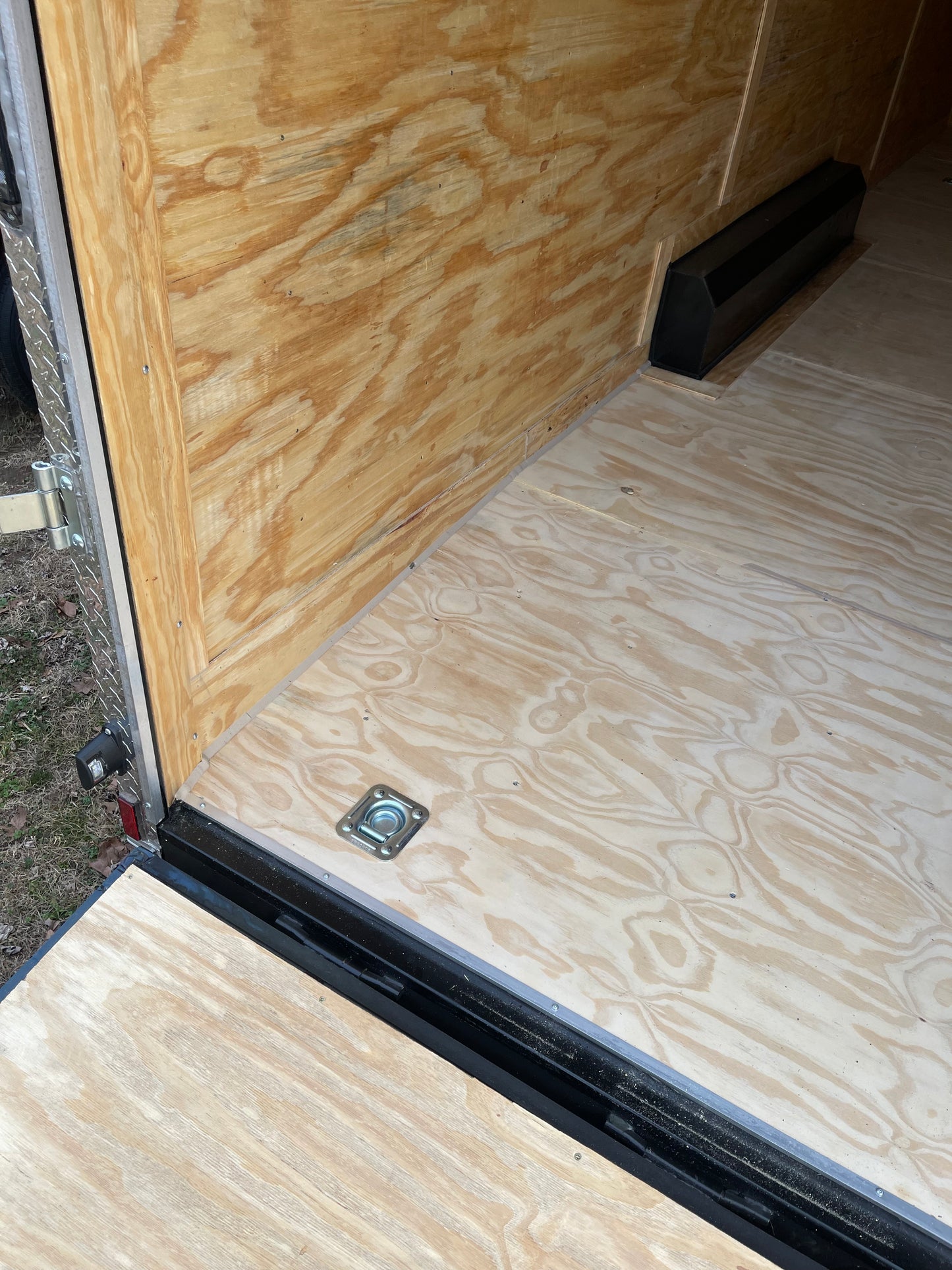 2026 - 8.5' X 24' Enclosed Trailer C263411