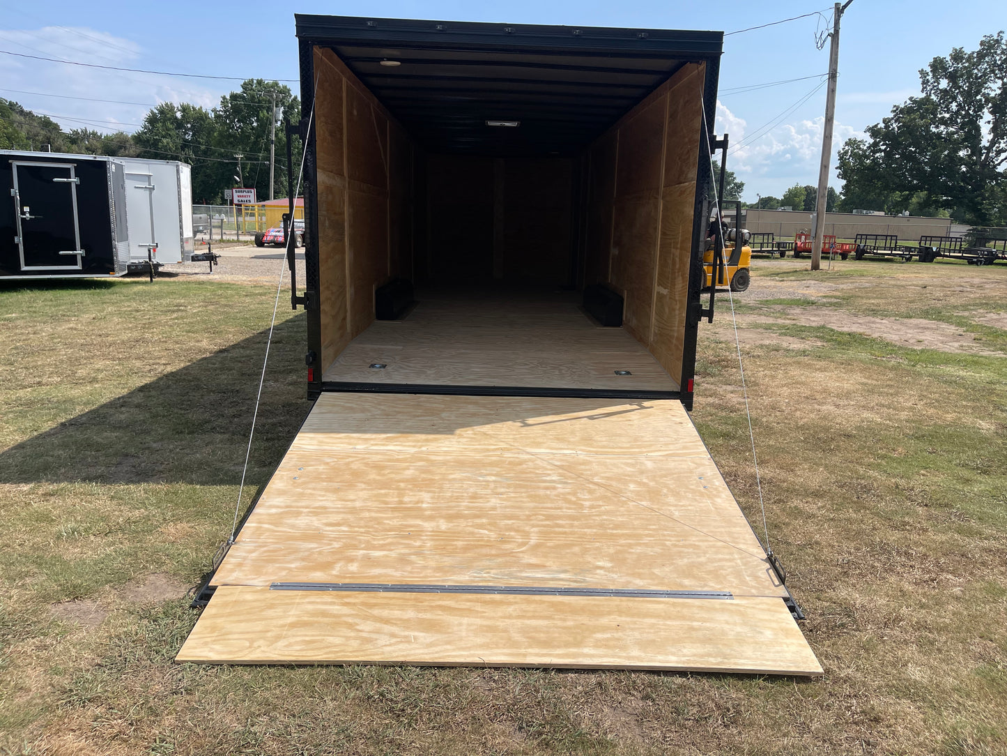 2026 - 8.5ft x 28ft Enclosed Trailer C277257
